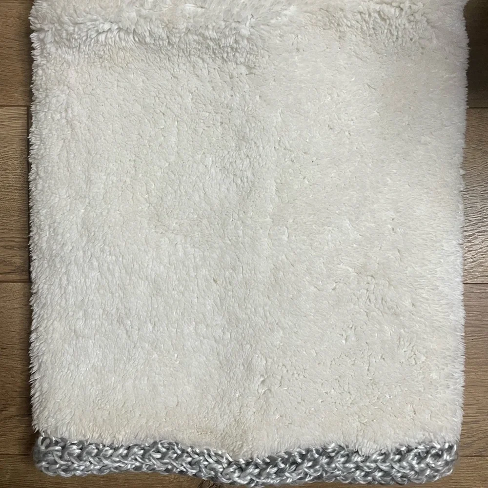 Sonoma grey and white faux fur infinity scarf. NEW